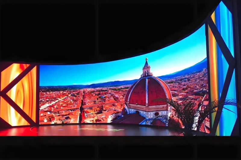 Why LED Video Walls Are Ideal for Conferences, Concerts, and Retail Spaces(图1)